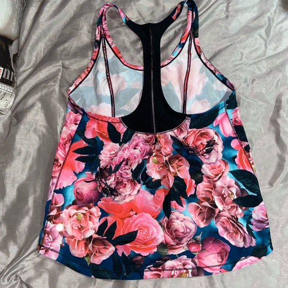 Lululemon tank - Picture 2 of 2